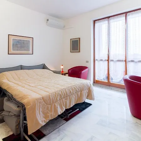 Live The Magic Of From Peacefull Bright Flat Milano